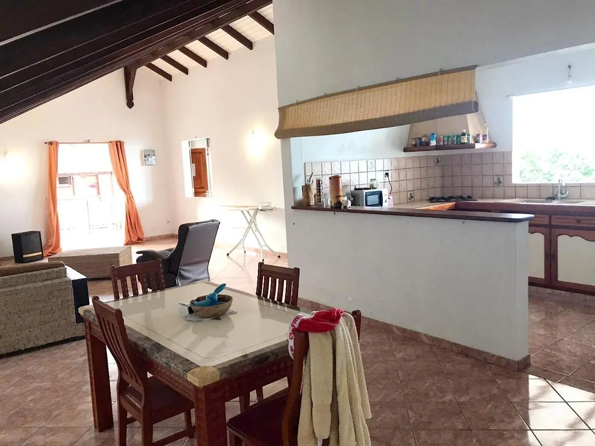 Maison Charmante Pointe-Noire, Vue Mer Holiday home Pointe-Noire
